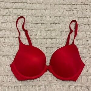 NWOT Pink Victoria Secret Push-Up Bra